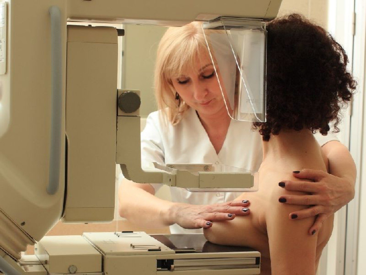 Смотреть онлайн Студентка из Саратова на приеме у гинеколога бесплатно