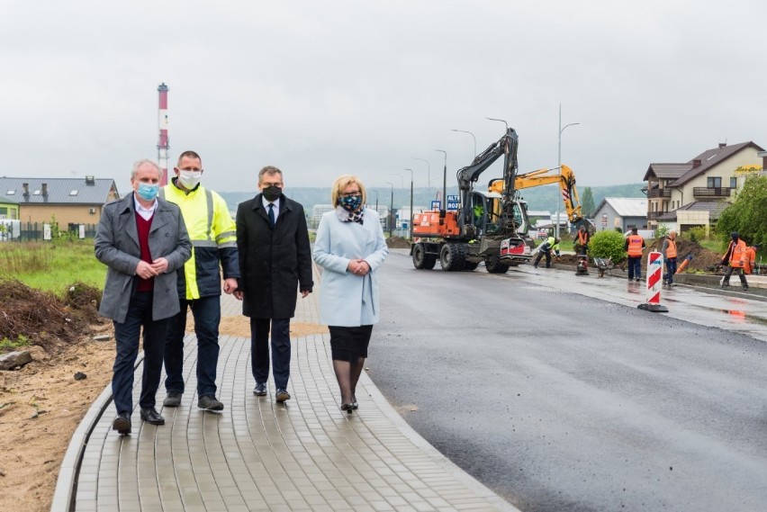 Przekazanie umów na dofinansowanie na przebudowę dróg w powiecie wejherowskim |ZDJĘCIA 