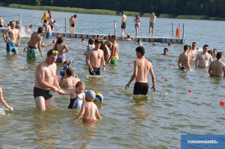 Wakacje Włocławek 2016. Upalna sobota nad Jeziorem Wikaryjskim [zdjęcia, wideo]