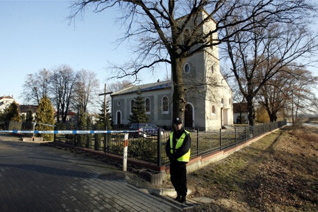 13 stycznia 2008 roku Marcin M. zabił proboszcza parafii w Serbach i jego gosposię