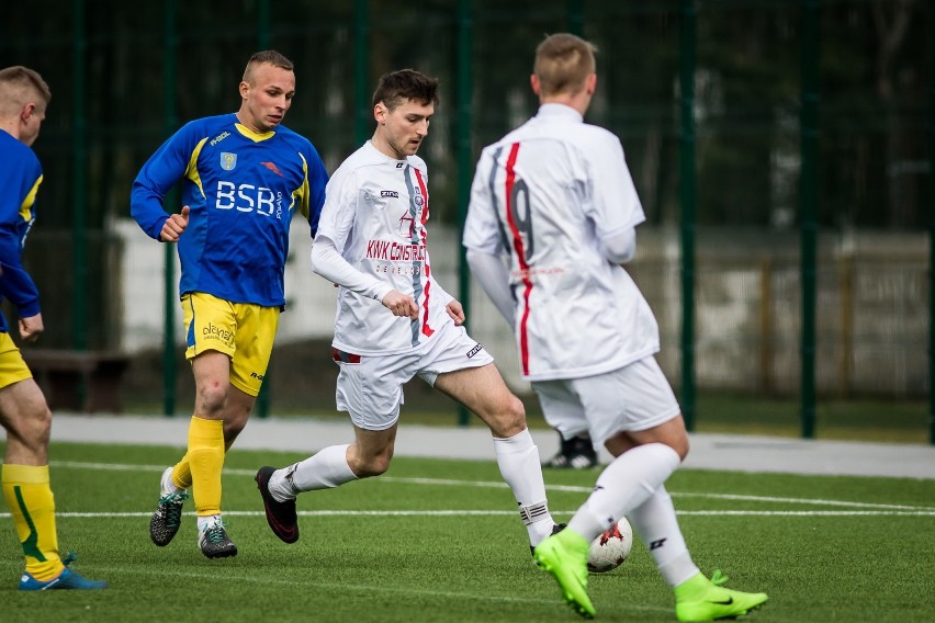 Zdjęcia z meczu BKS Bydgoszcz - Iskra Ciechocin 2:1.