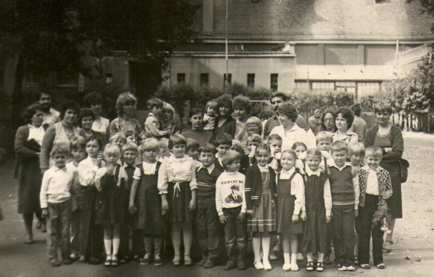 Zdjęcia z kronik Szkoły Podstawowej nr 7 w Oleśnicy (GALERIA ZDJĘĆ) 