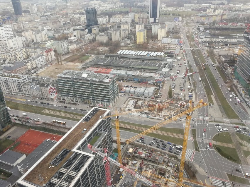 W Warszawie budują wieżowiec ze skórą smoka przy rondzie Daszyńskiego. Będzie wysoki na 202 metry [WIZUALIZACJE]