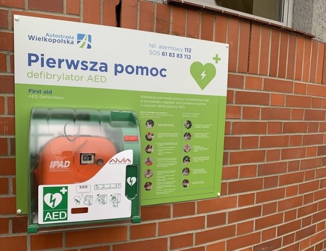 Wzdłuż całej Autostrady Wielkopolskiej pojawiły się automatyczne defibrylatory.