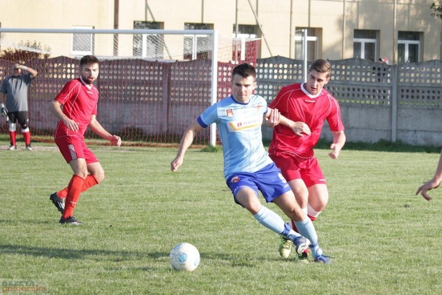 Bramki: Łukasz Komorowski 2 (29, 75), Kamil Kotarski (37) - Kamil Markowski 2 (65, 84-karny) 

  INNE WYNIKI TABELA  



