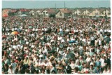 Jan Paweł II był tak blisko Żar, dokładnie 24 lata temu odwiedził Gorzów. Były tam setki tysięcy ludzi, wiele osób z naszego miasta