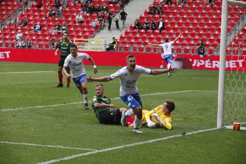 19-letni Bartosz Bernard rozpoczął strzelanie w niedzielne...