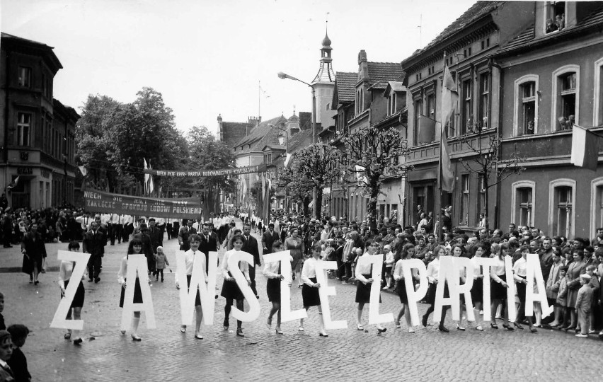 Pochody 1-majowe w Świebodzinie na historycznych zdjęciach