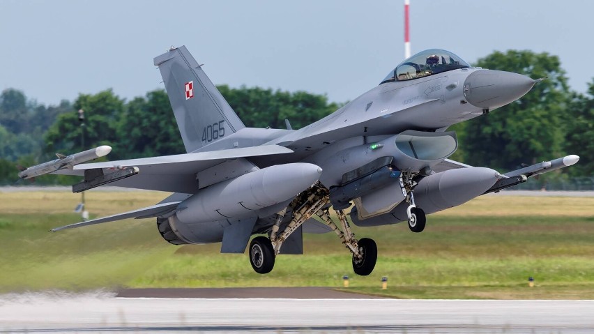 F16 z 32 BLT w Łasku na ćwiczeniach Dragon - 21 i Raróg - 21 ZDJĘCIA