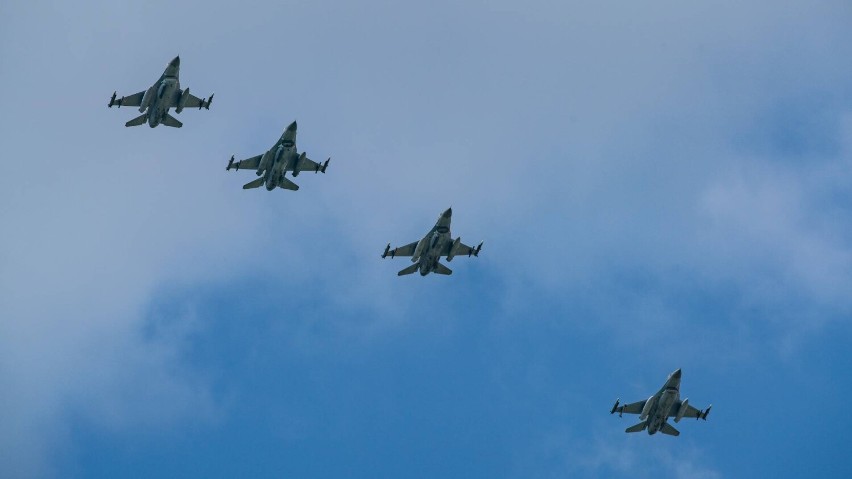 F16 z 32 BLT w Łasku na ćwiczeniach Dragon - 21 i Raróg - 21 ZDJĘCIA