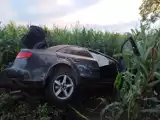 Śmiertelny wypadek na DK12 koło Leszna. Auto z ciałem 25 -latka z Głogowa  znaleziono na polu kukurydzy pod Lasocicami