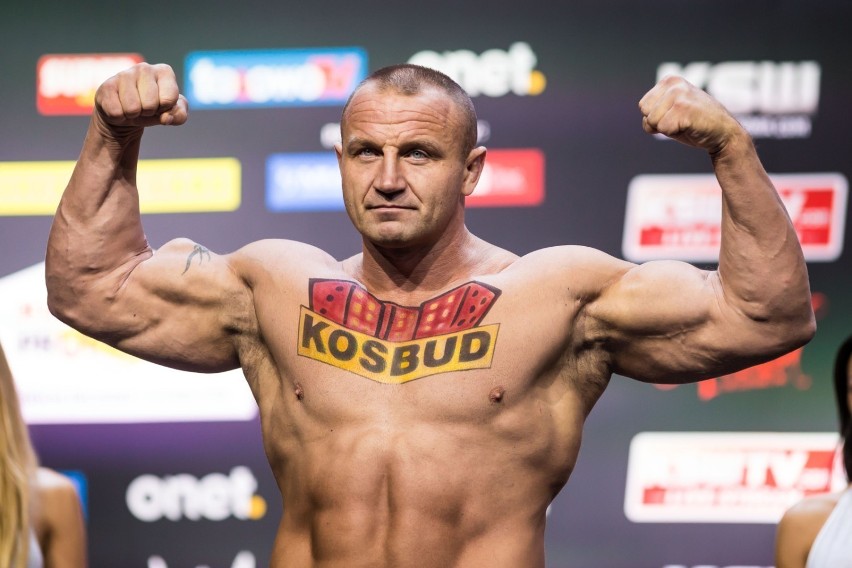 50. Mariusz Pudzianowski, zawodnik MMA
49. Dominik Doliński...