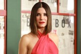 Sandra Bullock zawiesza karierę! 57-letnia aktorka zawstydziła młodsze koleżanki. Tak dziś wygląda hollywoodzka "dziewczyna z sąsiedztwa"