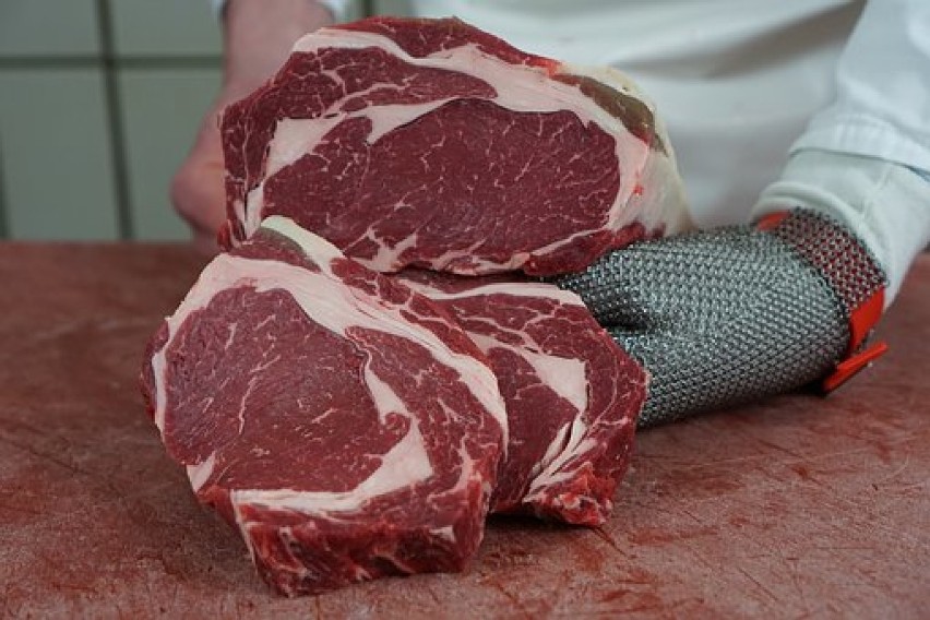 Wołowina bez kości 33,97 zł/kg - wzrost 3,7 proc. (32,77zł)