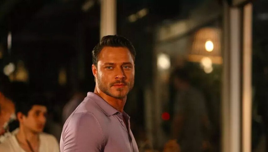 "Piękniejsza niż Ty". Kim jest przystojny Burak Çelik, który wcielił się w główną rolę? Co wiemy o tureckim aktorze?