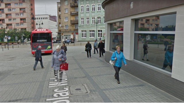 Mieszkańcy Zabrza przyłapani przez kamerę Google Street View.
Zobacz kolejne zdjęcia. Przesuwaj zdjęcia w prawo - naciśnij strzałkę lub przycisk NASTĘPNE