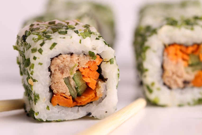 Tekeda oferuje bogaty wybór zarówno sushi, jak i prostych...