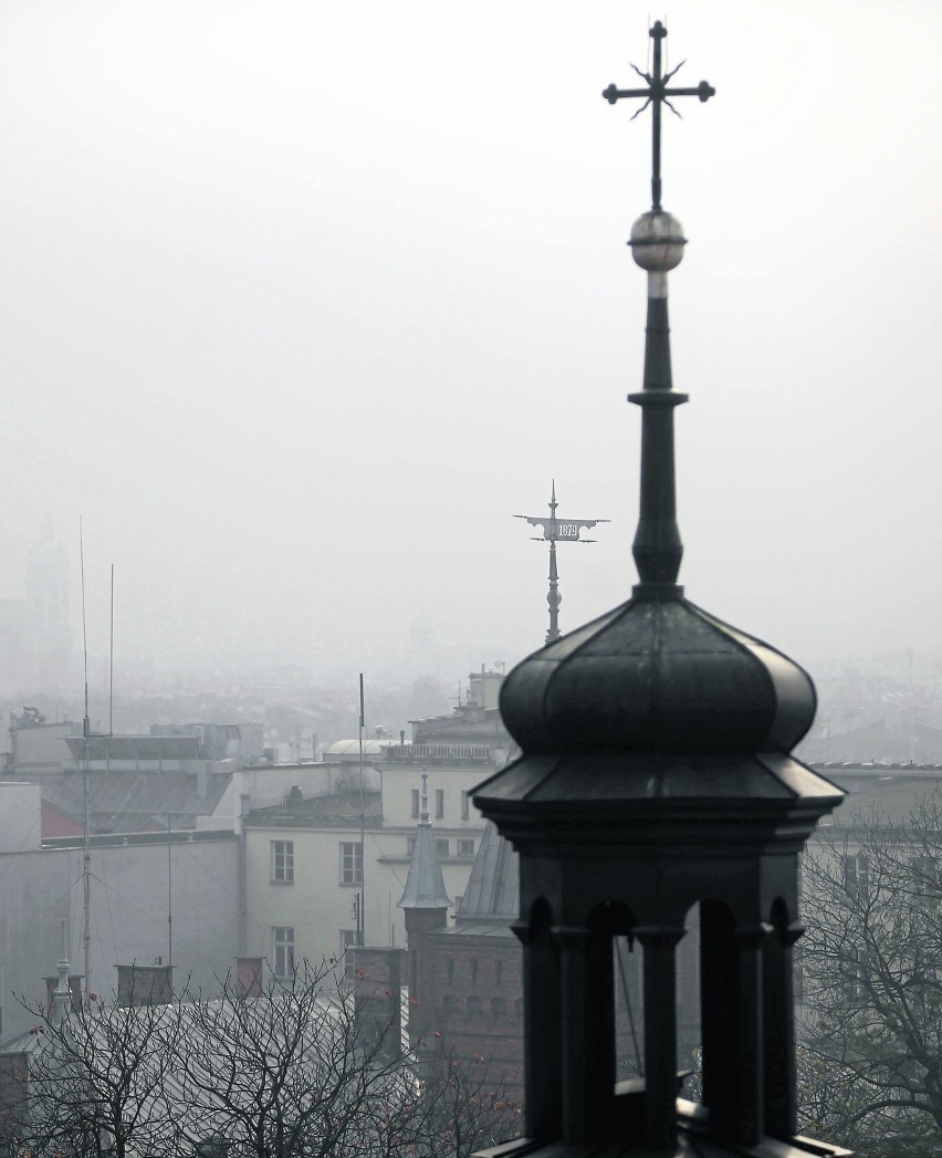 Smog w Krakowie. Kraków dusi się i krztusi. Niemoc władz 