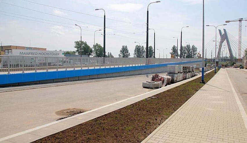 Kraków: budowa linii szybkiego tramwaju Lipska-Wielicka na finiszu [ZDJĘCIA]