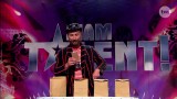 "Mam Talent 9" odcinek 2. Pan Ząbek powtarza sztuczkę z gwoździem! Czy tym razem obejdzie sie bez wpadki? [WIDEO]