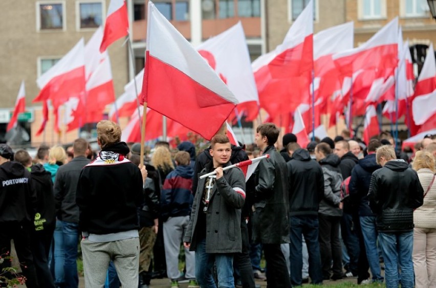 Marsz Niepodległości w Szczecinie. Było spokojnie i... rodzinnie [wideo, zdjęcia]