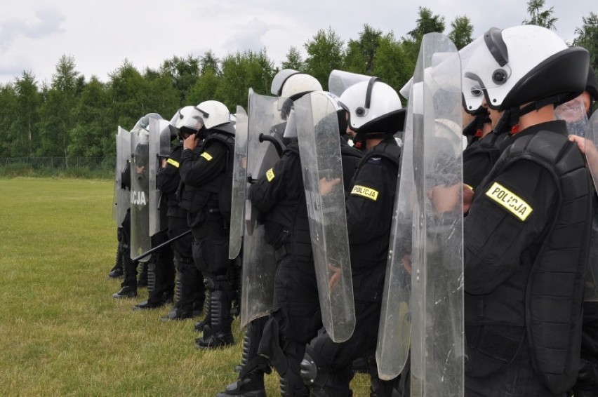 Policjanci z regionu ćwiczyli w Kaliszu. Używali granatów i broni gładkolufowej