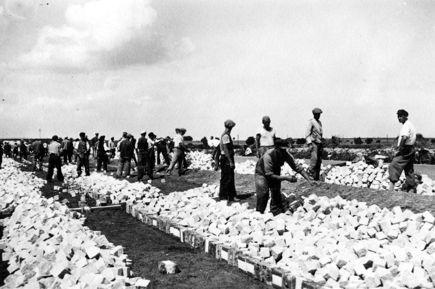 Autostradę A4 zaczęto budować 88 lat temu. Zobacz jak wyglądały jej początki