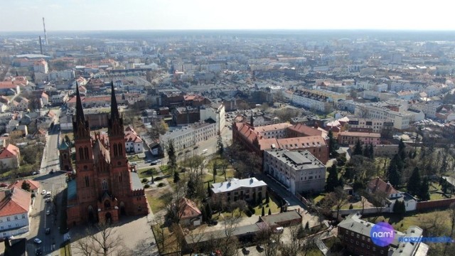 Sprawdziliśmy, ile mierzą, jak się nazywają i gdzie się znajdują się najkrótsze ulice we Włocławku. Zobaczcie je w naszej galerii TOP 11 najkrótszych ulic we Włocławku.