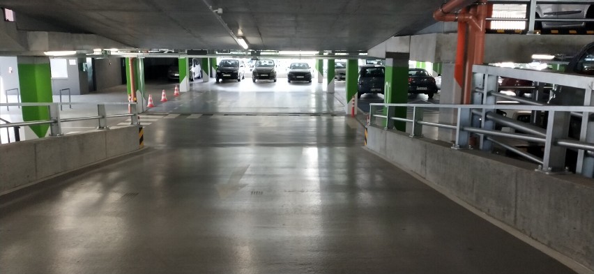 Nowy parking w Zielonej Górze jest wciąż darmowy! Wnętrza