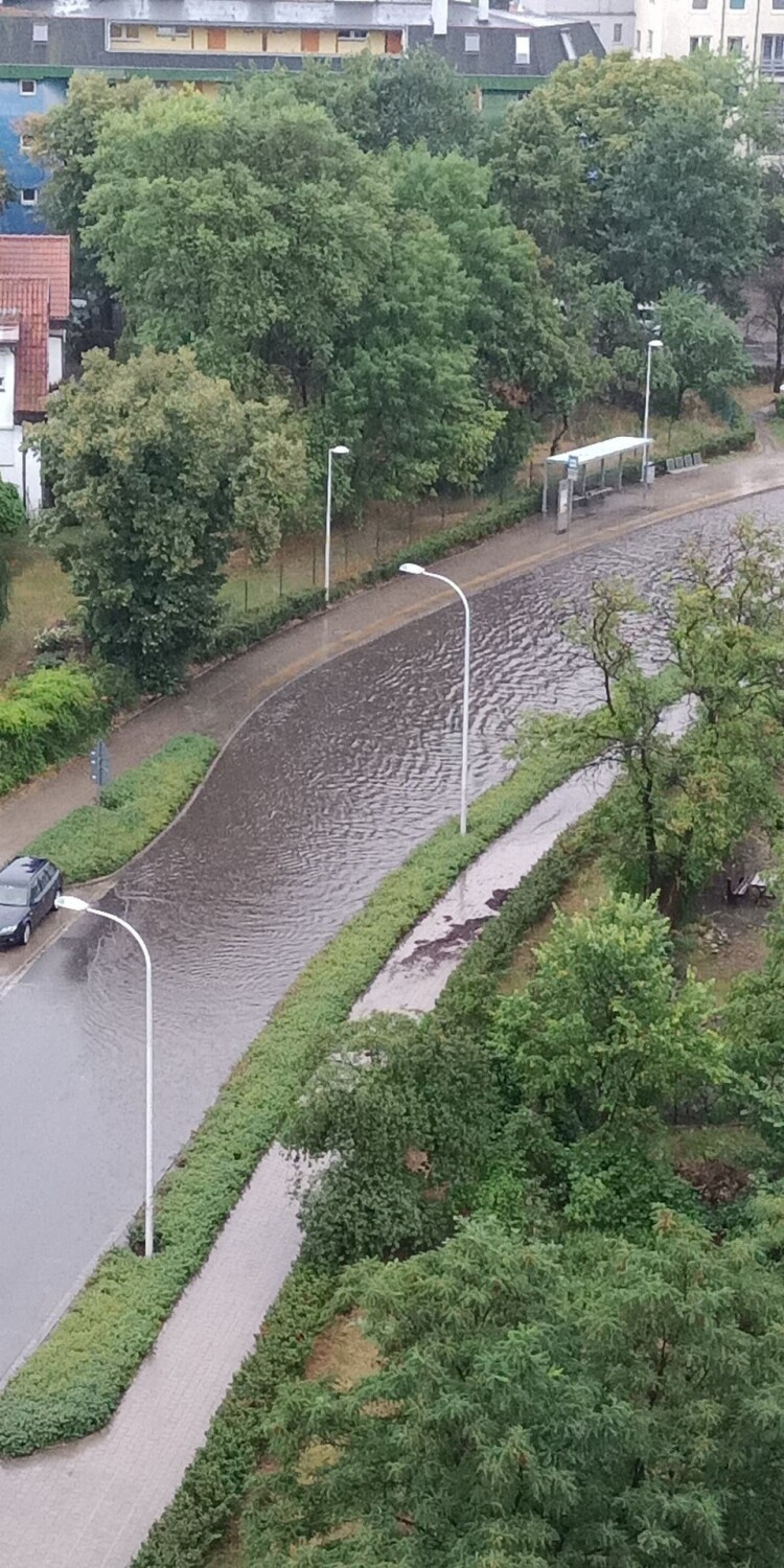 Ulewa we Wrocławiu. Miasto zalane