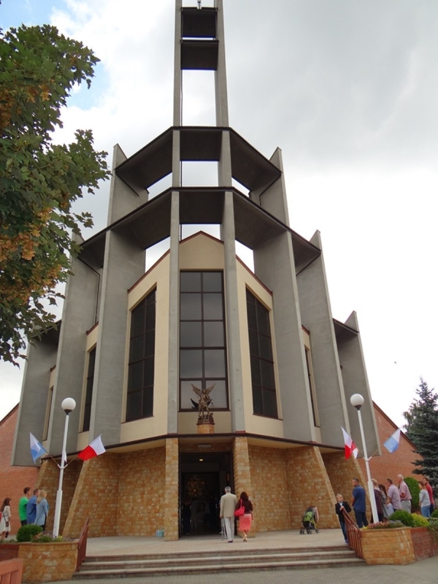 Niedziela Palmowa 2021 w Zduńskiej Woli. Jak będzie w kościołach?
