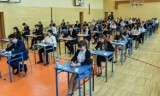 Jak będzie w tym roku wyglądał egzamin maturalny i egzamin ósmoklasisty? Centralna Komisja Egzaminacyjna w Polsce wyjaśnia...