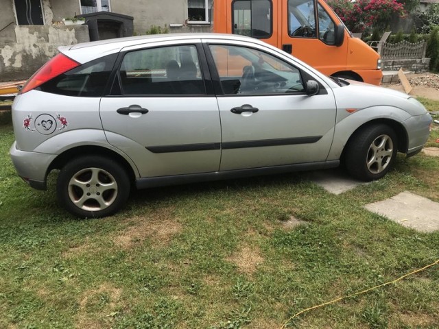 2. Ford focus 1.6 

1 200 zł

Auto sprowadzone z Niemiec. Komplet dokumentów do rejestracji.

Stan dobry ,silnik pracuje cicho i równo. 2001 rok.

https://www.olx.pl/d/oferta/ford-focus-1-6-2001-rok-CID5-IDKrb7z.html#7afcb10e4c