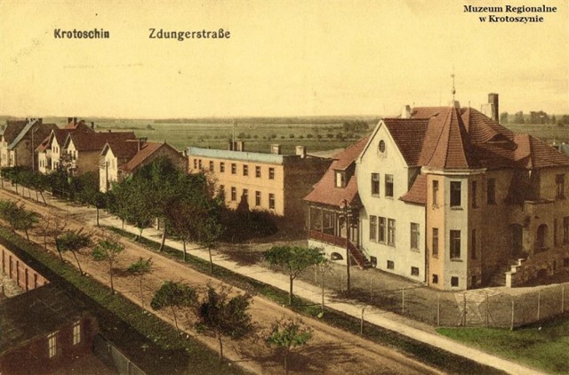 Zabudowania przy ul. Zdunowskiej, w okolicach dzisiejszego ronda. Fotografia z 1910 r.