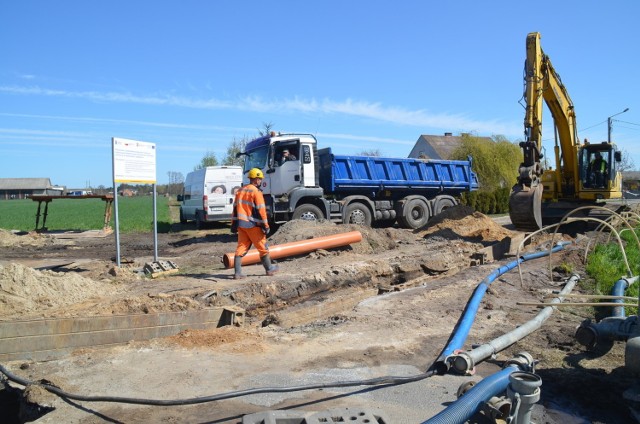 Gmina Brzeziny. Budowa sieci kanalizacji sanitarnej w miejscowości Jagodziniec