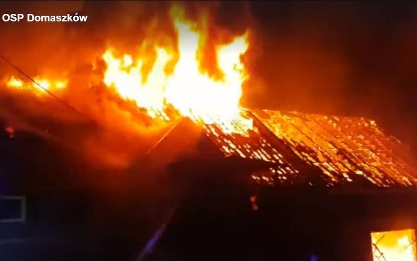 Pożar w Domaszkowie: 4 rodziny straciły wszystko. Trwa zbiórka darów