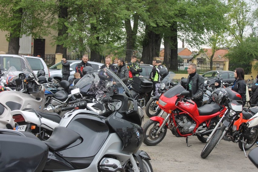  Sezon na motocykle już się zaczął. Powspominajcie z nami wielką paradę motocyklistów w Lutogniewie A.D. 2019 [ZDJĘCIA] 