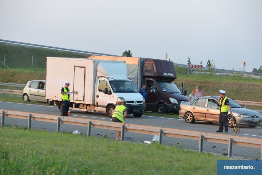 Poważny wypadek na autostradzie A1 obok Włocławka [zdjęcia, wideo]