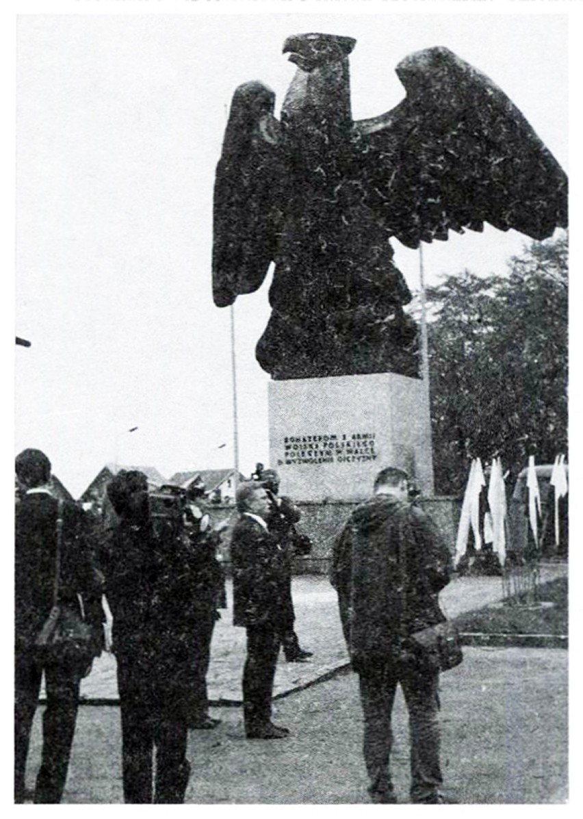Uroczyste odsłonięcie pomnika w obecności Jaruzelskiego