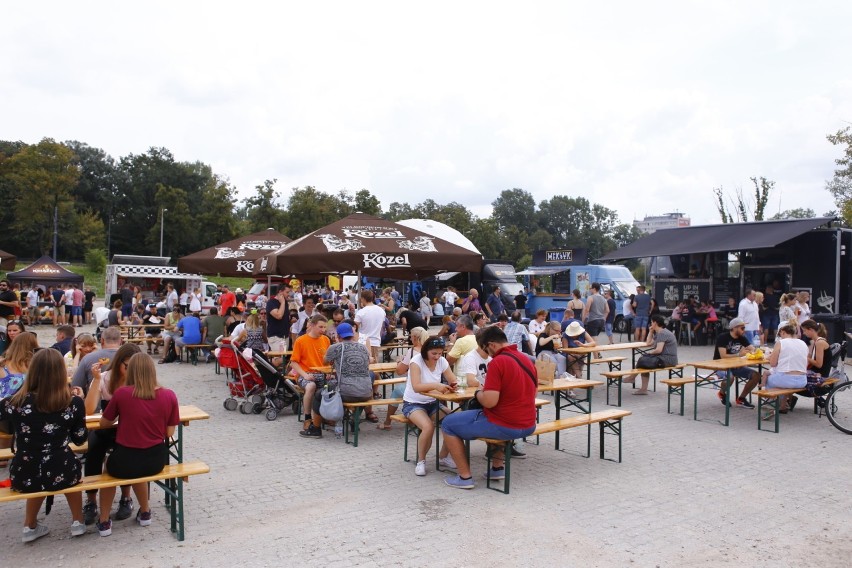 Żarcie na Kółkach 2018. Festiwal Food Trucków i 5. burgerowe...