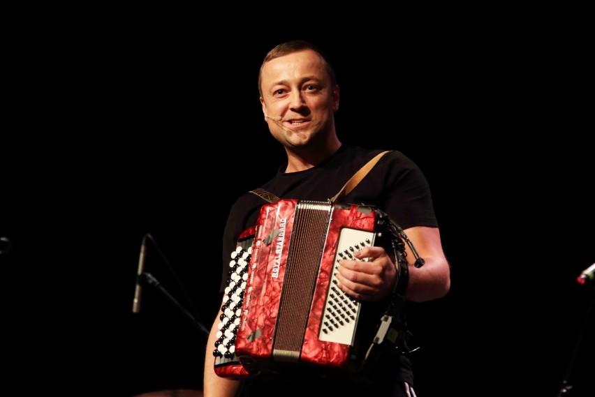 Czesław Mozil (ur. 1979 r.) - piosenkarz, autor tekstów,...