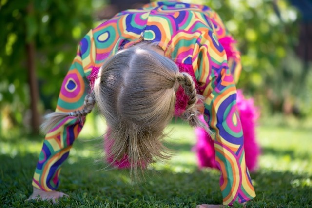 Zumba to dawka pozytywnej energii, która pozwala oderwać się od szarej rzeczywistości, a przy okazji spalić sporo kalorii. Dlatego zachęcamy do wzięcia udziału w darmowych zajęciach, które odbędą się w Dzielnicowym Ośrodku Sportu i Rekreacji Pragi Północ. Zajęcia prowadzone będą przy energicznej muzyce przez dwóch wykwalifikowanych instruktorów. Uczestnikami mogą być dzieci od 3 roku życia, młodzież, dorośli oraz seniorzy.

Zapisy pod adresem: odchudzanieprojekt@gmail.com

O której: godz. 20:30
Adres: sala gimnastyczna DOSiR (Jagiellońska 7)

WYDARZENIE DARMOWE