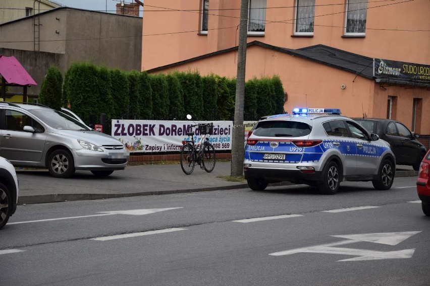 Wągrowiec. Rowerzystka ze złamaną nogą trafiła do szpitala. Co ustaliła policja? Czy w mieście przybędzie dróg dla rowerów? 