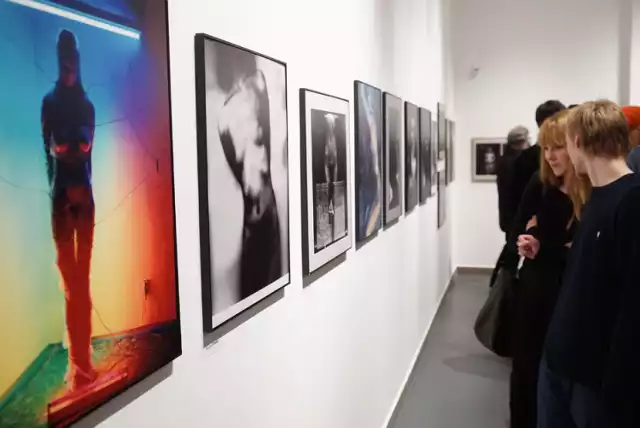 Wystawa "Akt w polskiej fotografii" w galerii BWA. Nagie kobiety przyciągnęły tłumy tarnowian