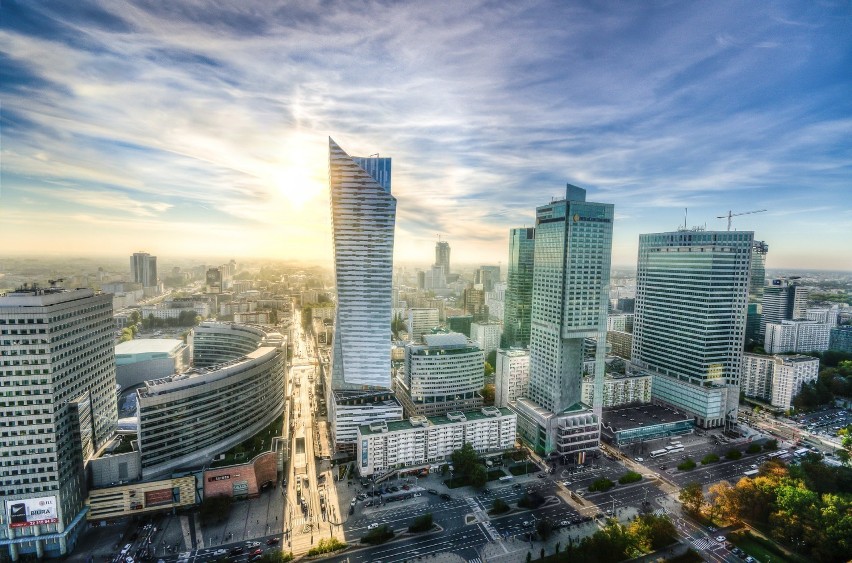 Warszawa nie ma prawdziwego centrum miasta, ale z pewnością...