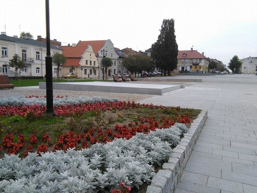 Budowa fontanny chodnikowej na Starym Rynku we Włocławku zakończona [zdjęcia]