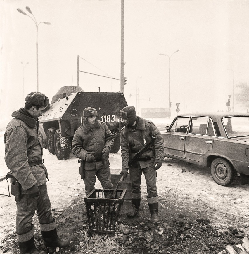 Jak wyglądała Warszawa w latach 80.? Karnawał Solidarności,...