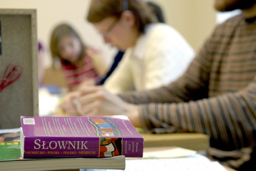 ZAWODOWE
Aż 42% Polaków chce w nowym roku nauczyć się języka...