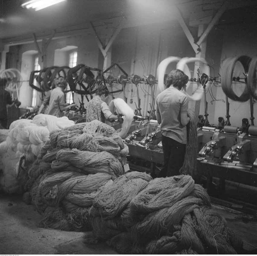 Dywany znane na całym świecie. Mieszkańcy Kowary poznawali tajniki tkactwa w Turcji. Zobacz jak wyglądała praca w Fabryce Dywanów
