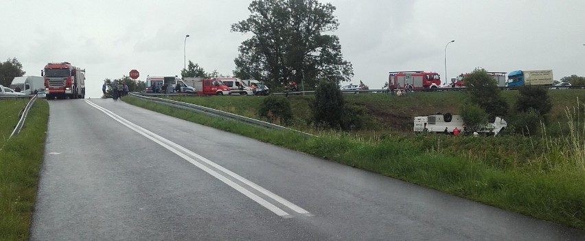 Do wypadku doszło przed godziną 11. Autobus PKS spadł ze...